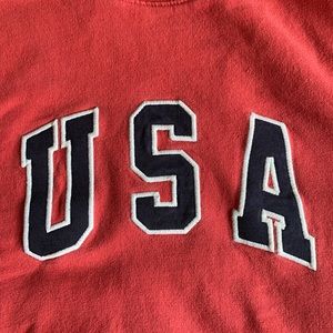 RED BRANDY MELVILLE USA CREWNECK